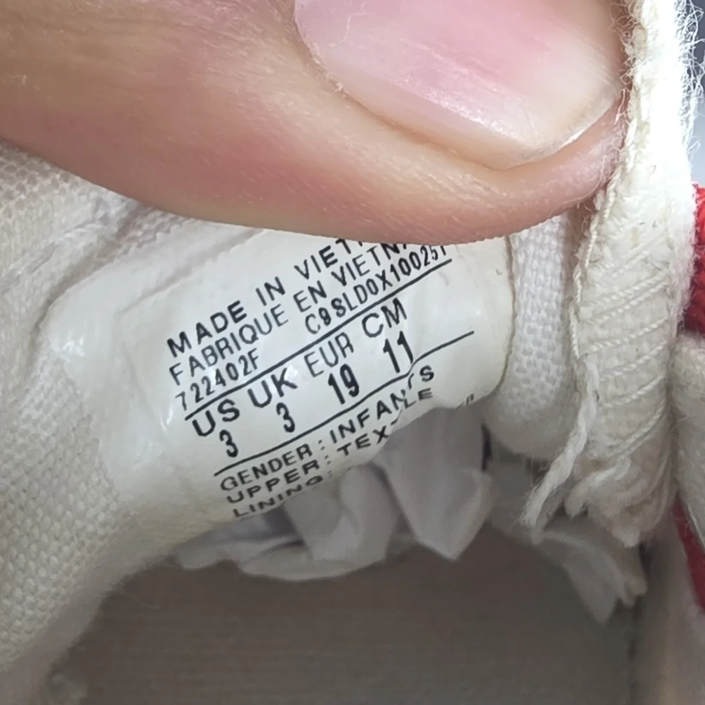 Rare Converse Dr. Seuss 
